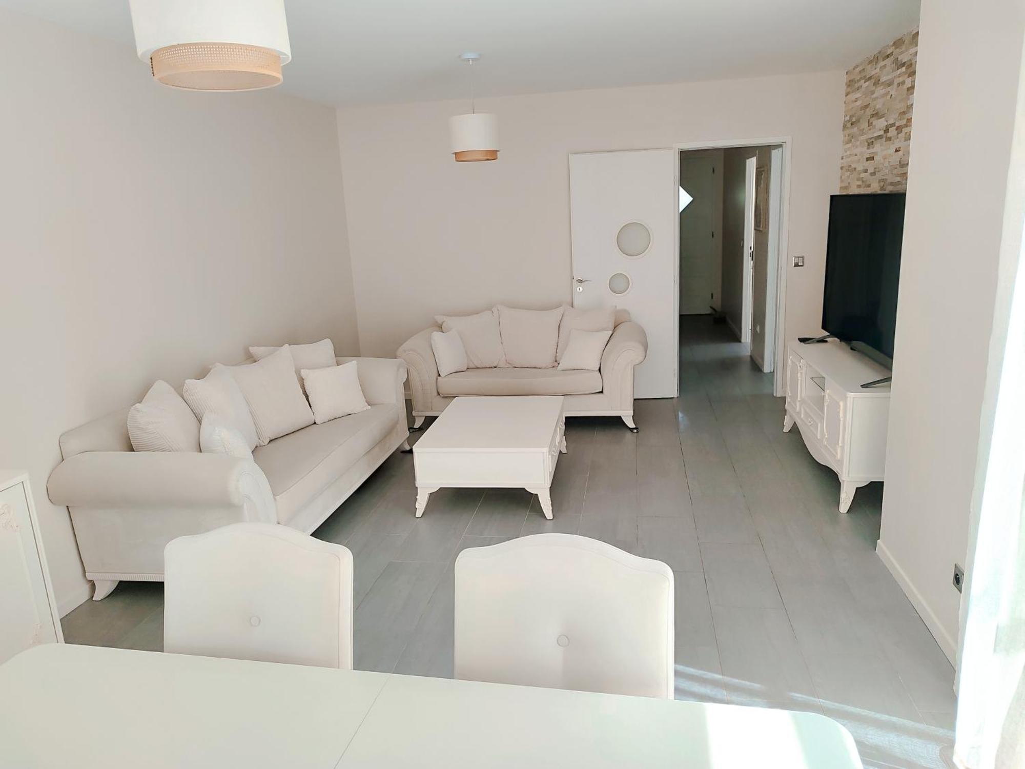 Maison Contemporaine Флуарак Екстер'єр фото